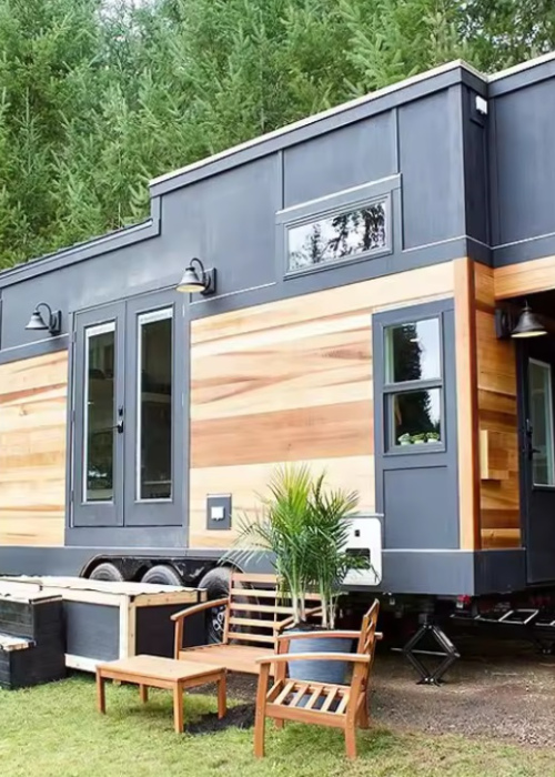 Tiny Home on wheels 5 280sf Steel, Aluminum and Wood Manufactured by PCM Florida 